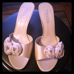 MODA Wedding/Special Occasion Kitten Heels